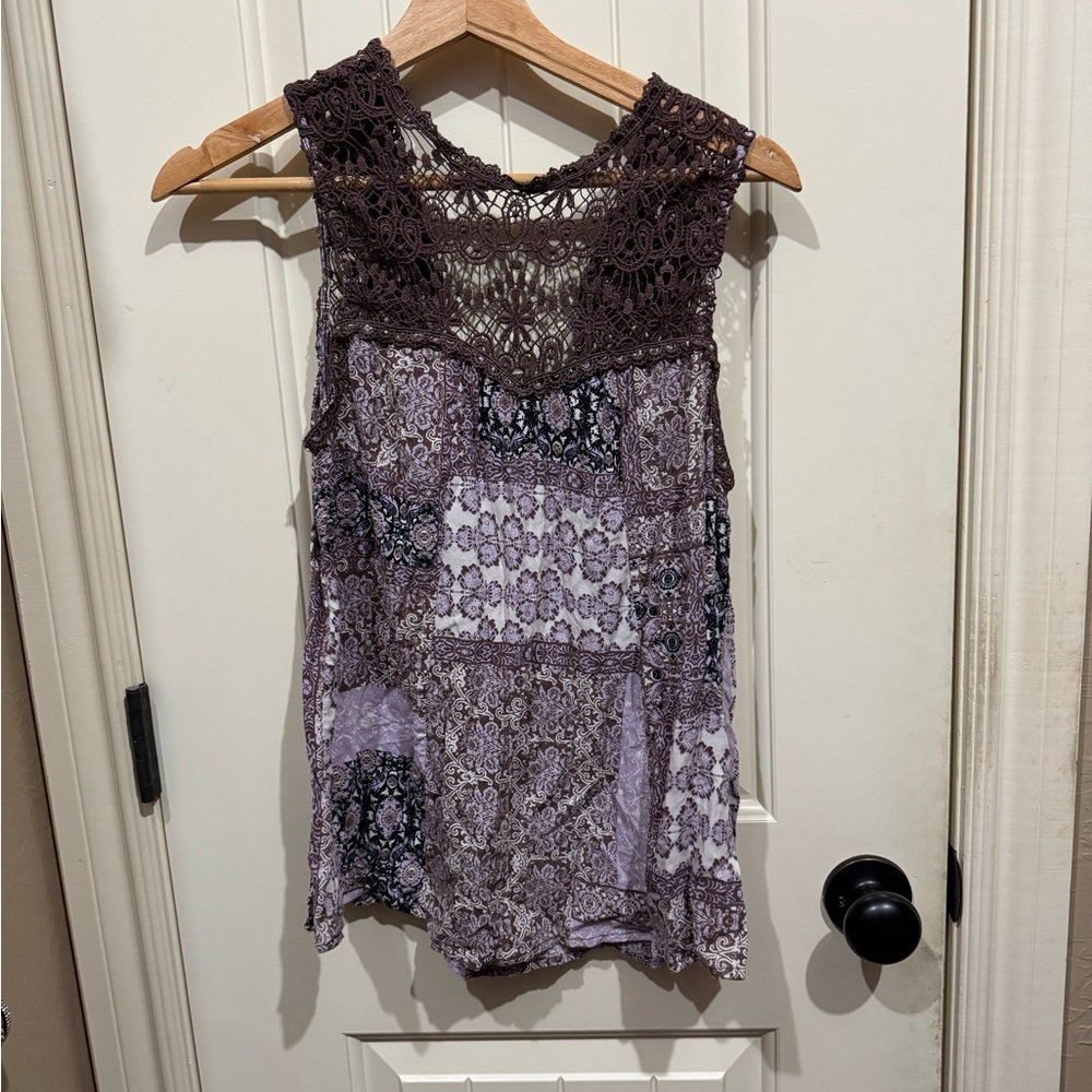 Elegant Lace Sleeveless Top - Purple and Brown